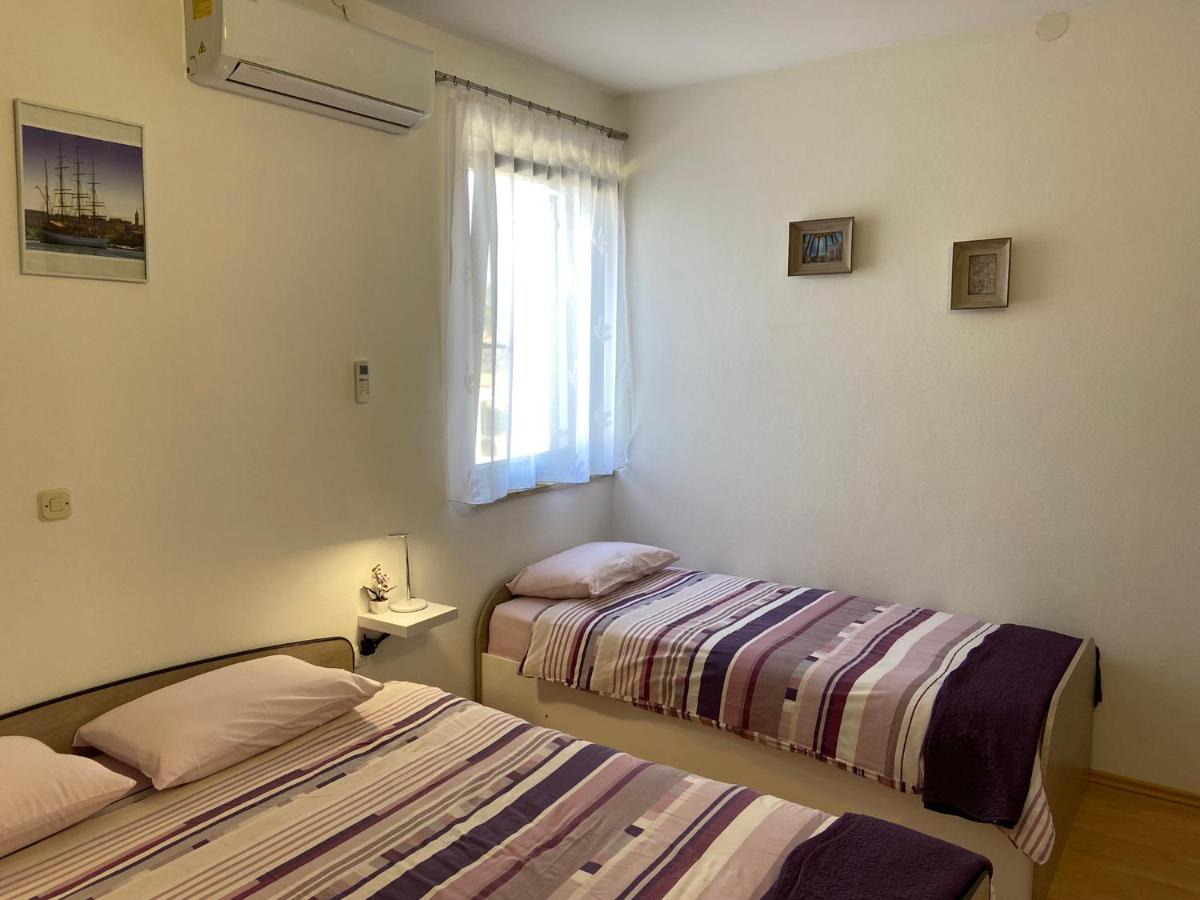 Apartment Madis & Free Bikes Pula Extérieur photo