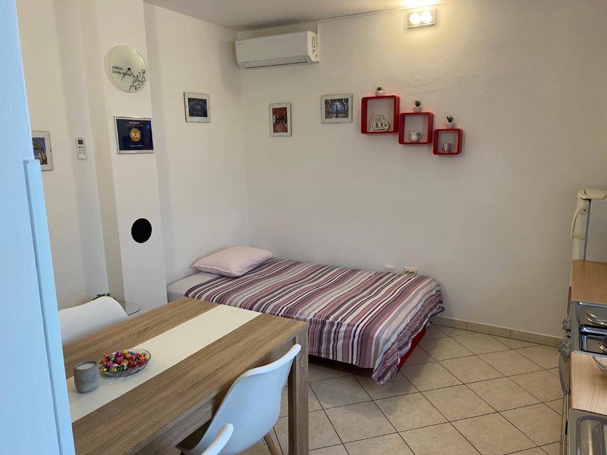 Apartment Madis & Free Bikes Pula Extérieur photo